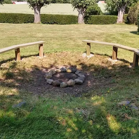 Molshojgard * Knebel