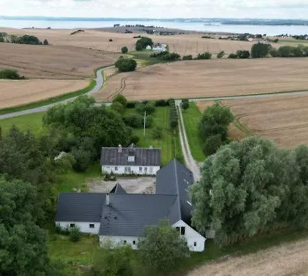 Molshojgard * Knebel