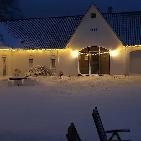 Molshojgard Apartman *