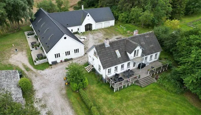 Апартаменты Molshojgard