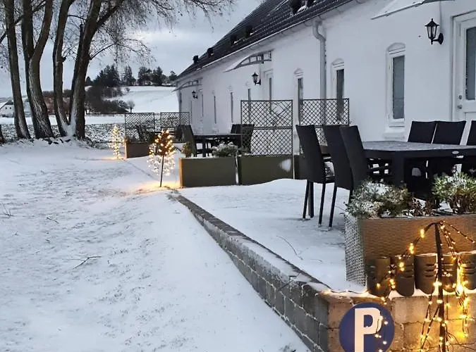 Апартаменты Molshojgard Knebel